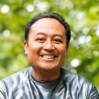 Regie Cabico