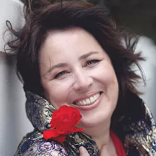 Helen Moffett